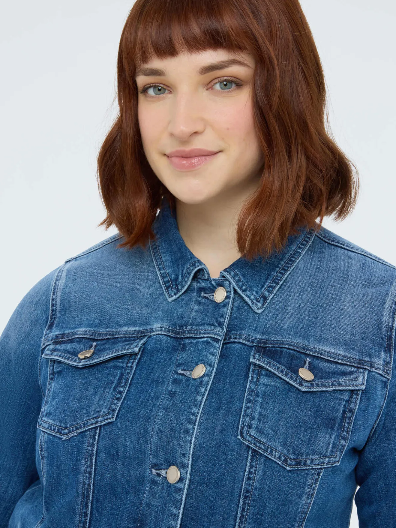 Giacca in denim con cappuccio in felpa staccabile