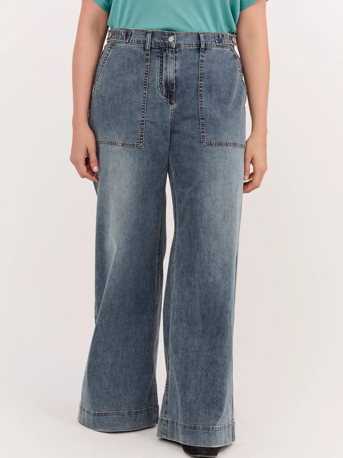 Jeans Wide Leg con maxi tasche