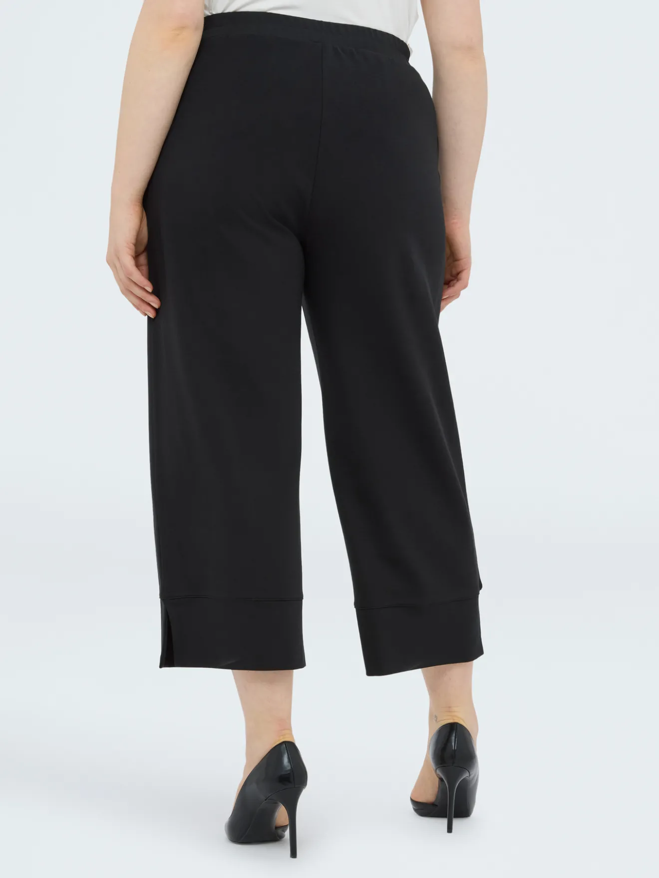 Pantaloni cropped in felpa con dettaglio gioiello