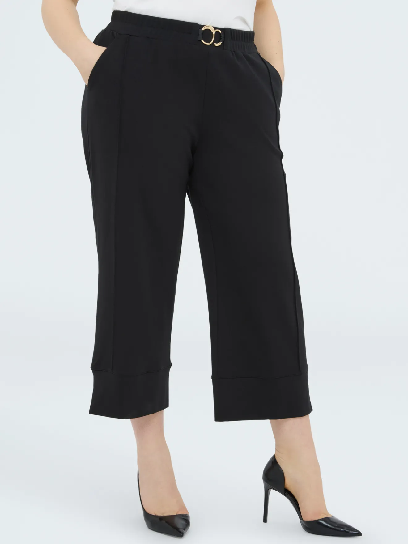 Pantaloni cropped in felpa con dettaglio gioiello