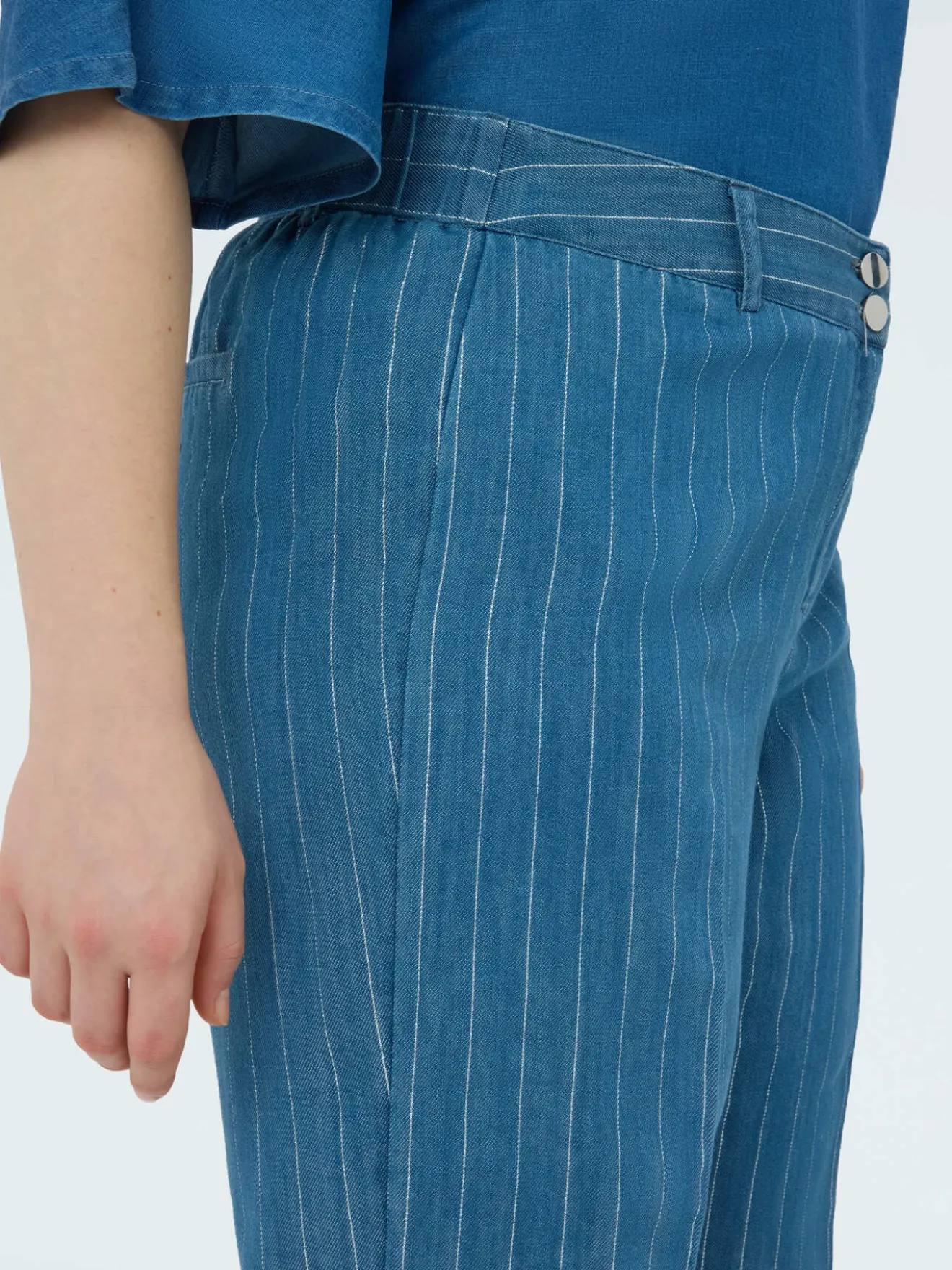 Pantaloni Wide Leg in tencel con gessatura in lurex