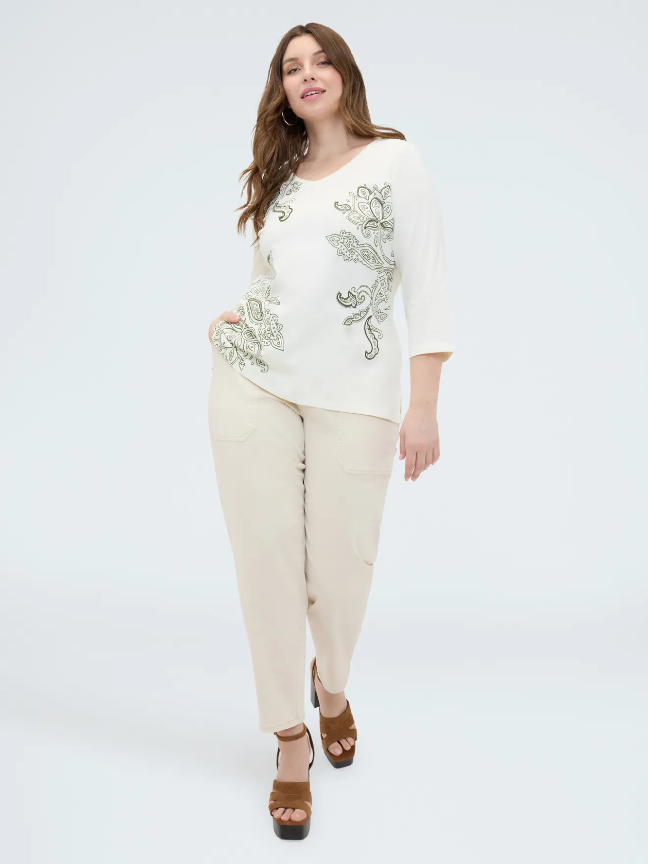 T-shirt in cotone stampa paisley
